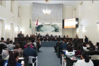 Órgãos e entidades discutem enfrentamento ao trabalho infantil em sessão especial na ALE/AL