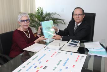 Presidente do TRT/AL entrega Relatório de Transição à futura gestora