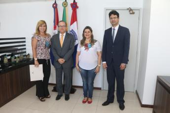 TRT/AL beneficia três instituições com doação de móveis e equipamentos