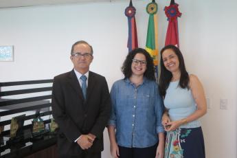 TRT/AL empossa servidora no  cargo de técnico judiciário