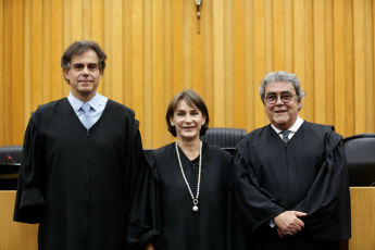 Ministra Maria Cristina Peduzzi (C), eleita para presidir o TST e o  CSJT no período de 2020 a 2022