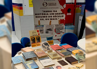 Objetos históricos relacionados à história do TRT-19, além de livros e artefatos sobre a vida e a obra do jurista alagoano fizeram parte da mesa de exposição