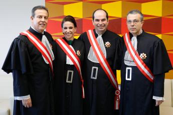 TST realiza sessão solene de posse
