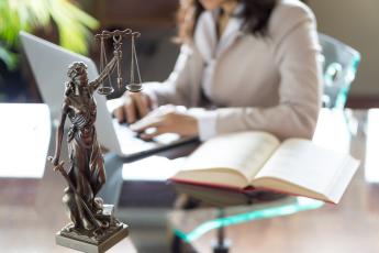 Enamat e Programa Trabalho Seguro selecionam artigos sobre NRs e trabalho decente