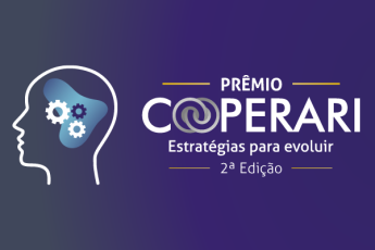 A imagem é um banner institucional da 2ª edição do Prêmio Cooperari, com o slogan “Estratégias para evoluir”. À esquerda, há a silhueta de um rosto com engrenagens representando ideias ou processos mentais. O fundo tem tons de roxo e azul, e o destaque visual está no nome “COOPERARI”, com as letras “OO” estilizadas como dois elos entrelaçados, simbolizando cooperação.