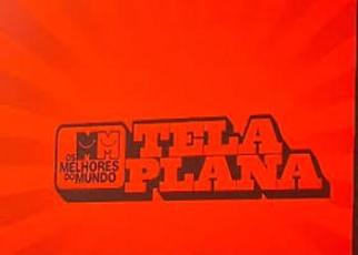 QUADRO VERMELHO COM O NOME TELA PLANO ESCRITO EM LETRA VERMELHA COM CONTORNO PRETO