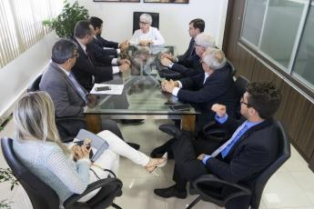Presidente do TRT/AL reúne-se com  representantes da OAB/AL e AATAL 
