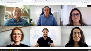 A Comissão de Acessibilidade do Tribunal Regional do Trabalho da 19ª Região (TRT/AL) realizou, na terça-feira (02.06), a primeira reunião on-line após a suspensão do atendimento presencial em função da pandemia do Novo Coronavírus. O encontro foi conduzido pelo juiz do Trabalho Flávio Luiz da Costa, presidente da Comissão. O objetivo da reunião foi discutir questões inerentes ao conjunto de ações do grupo de trabalho, além de propor diretrizes e iniciativas pontuais diante das perspectivas.