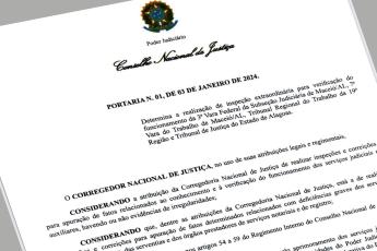 Documento em papel branco com letras gravadas na cor preta "Portaria". Há o brasão da República na cores verde e amarela.