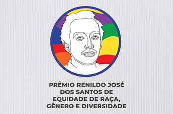 A imagem apresenta um logotipo circular com contorno azul, no qual há o desenho em traços pretos do rosto de um homem, em estilo minimalista e sem preenchimento de cor. O fundo do círculo é composto por faixas onduladas e coloridas, lembrando a bandeira do orgulho LGBTQIA+, com as cores roxo, azul, verde, amarelo, laranja e vermelho. Abaixo do círculo, em letras maiúsculas e pretas, está o texto: “PRÊMIO RENILDO JOSÉ DOS SANTOS DE EQUIDADE DE RAÇA, GÊNERO E DIVERSIDADE.