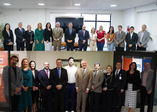 Montagem de fotos com grupo grande de pessoas
