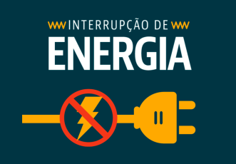 A imagem é um card informativo com fundo verde escuro que anuncia uma interrupção de energia. Na parte superior, aparece o texto “INTERRUPÇÃO DE ENERGIA”, com as letras “WWW” em destaque na cor amarela.  Ao centro, a palavra “ENERGIA” está escrita em letras grandes e brancas, chamando bastante atenção.  Na parte inferior, há uma ilustração de um cabo elétrico amarelo com um plugue à direita. No meio do cabo, aparece um símbolo de raio (representando eletricidade) dentro de um círculo vermelho com uma faixa 
