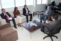 Atendimento prioritário a advogadas gestantes é tema de reunião entre corregedor e OAB/AL