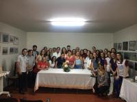 Juíza Carolina Bertrand (c) em visita ao hospital de Palmeira dos Índios