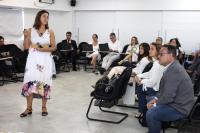 Alda Barros conduz debate sobre "Comunicação Não Violenta" em Semana de Formação