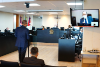 FOTO DA PRIMEIRA SESSÃO DE LIBRAS NO TRIBUNAL