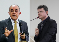 Palestrantes de paletós escuros; o primeiro, com uma gravata cor de mostarda; o segundo, com uma gravata cinza escura e preta