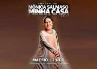 Imagem marrom avermelhada ocm mulher ao centro vestida de roupa branco cinza