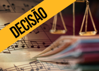 Foto de uma notas musicias e, em cima, uma tarja amarela com o nome DECISÃO escrito em letras pretas