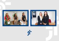 Há dois quadors com fotos. Sendo o primeiro com três mulheres. Já o segundo há duas mulheres.Em ambos os quadros elas estão todas de pé.